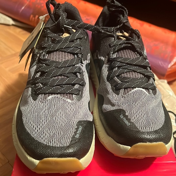 Mens Fesh Foam X Hierro sneakers - Picture 2 of 5